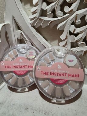 NEW Olive & June The Instant Mani Press-On Nails - Classic French Short